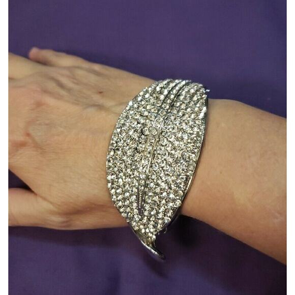 Chunky Large Leaf Shaped Hinged Bracelet, Silver Tone & Clear Glass Rhinestones - Picture 3 of 15